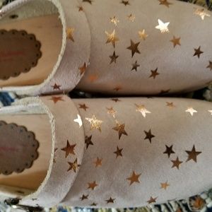 Hannah Andersen Star Clogs